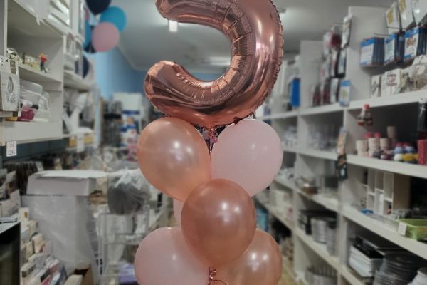 86cm #5 rose gold foil balloon with 4 rows of 2 balloons (light pink & rose gold).